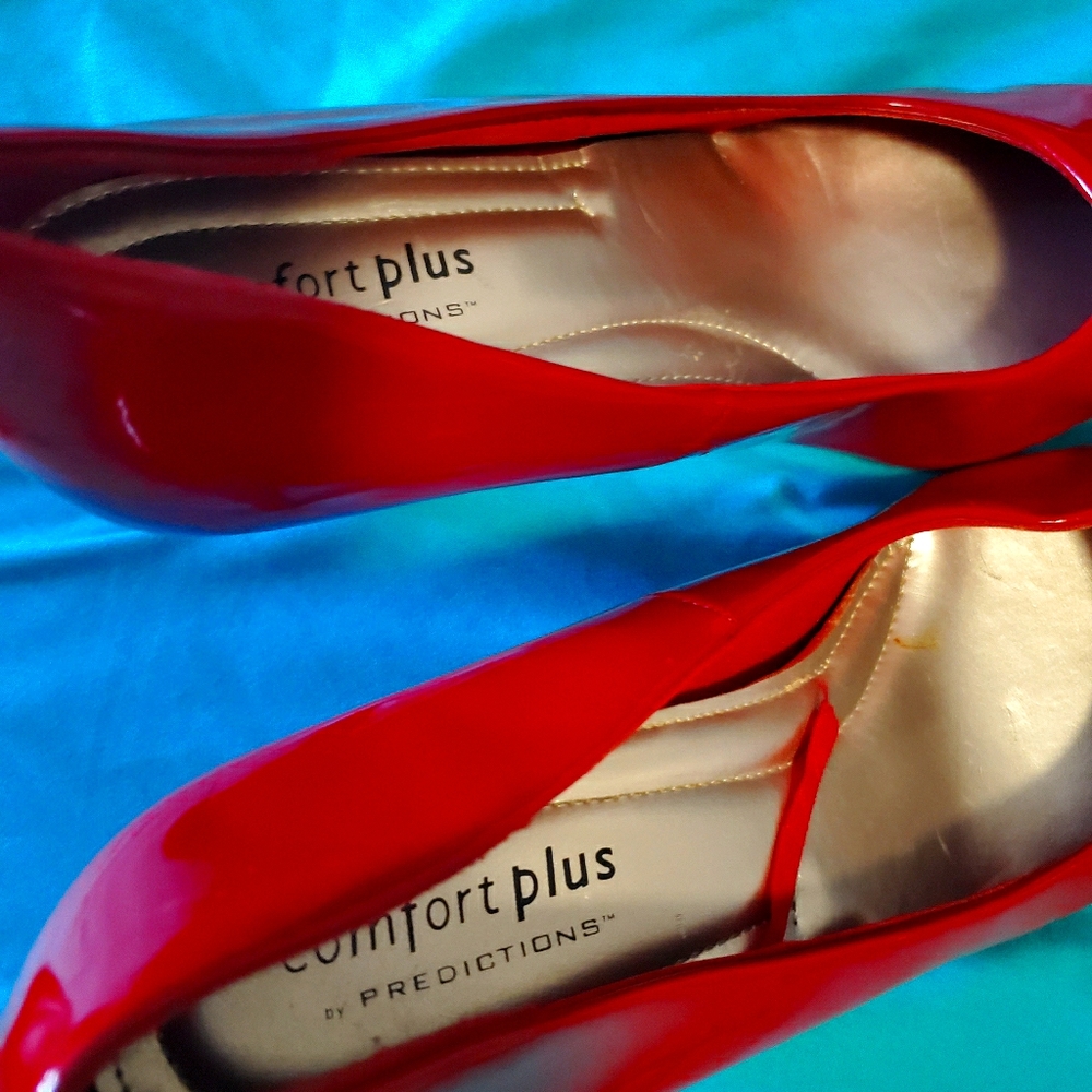 Shoes - Picture 2 of 3